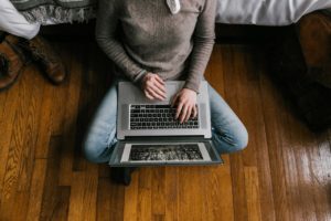 choosing webinar hosting tool